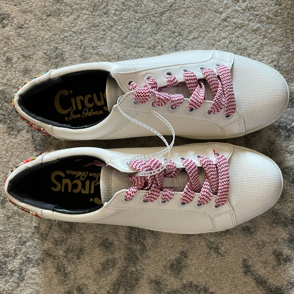 Women’s size 7.5 sneakers